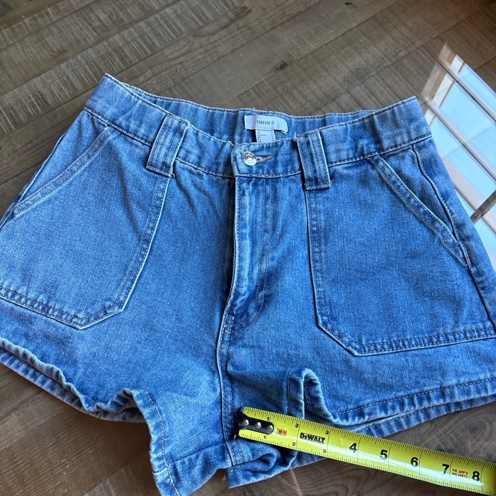 Super Cute Denim Women's Shorts - Picture 7 of 8